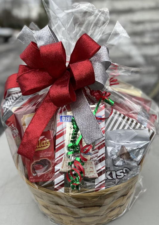 Holiday Cheer Extravaganza Basket