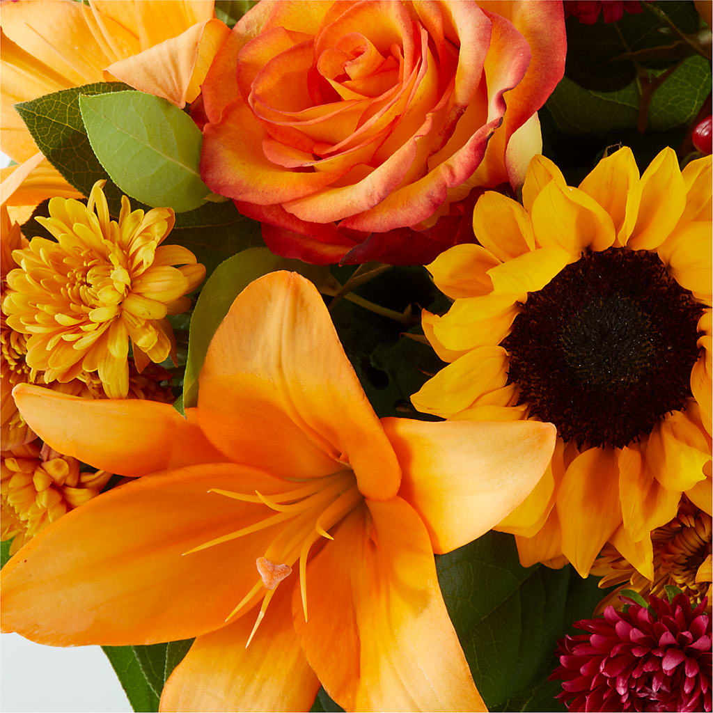 Grateful Centerpiece –  Flowers By Marianne, Salisbury MA